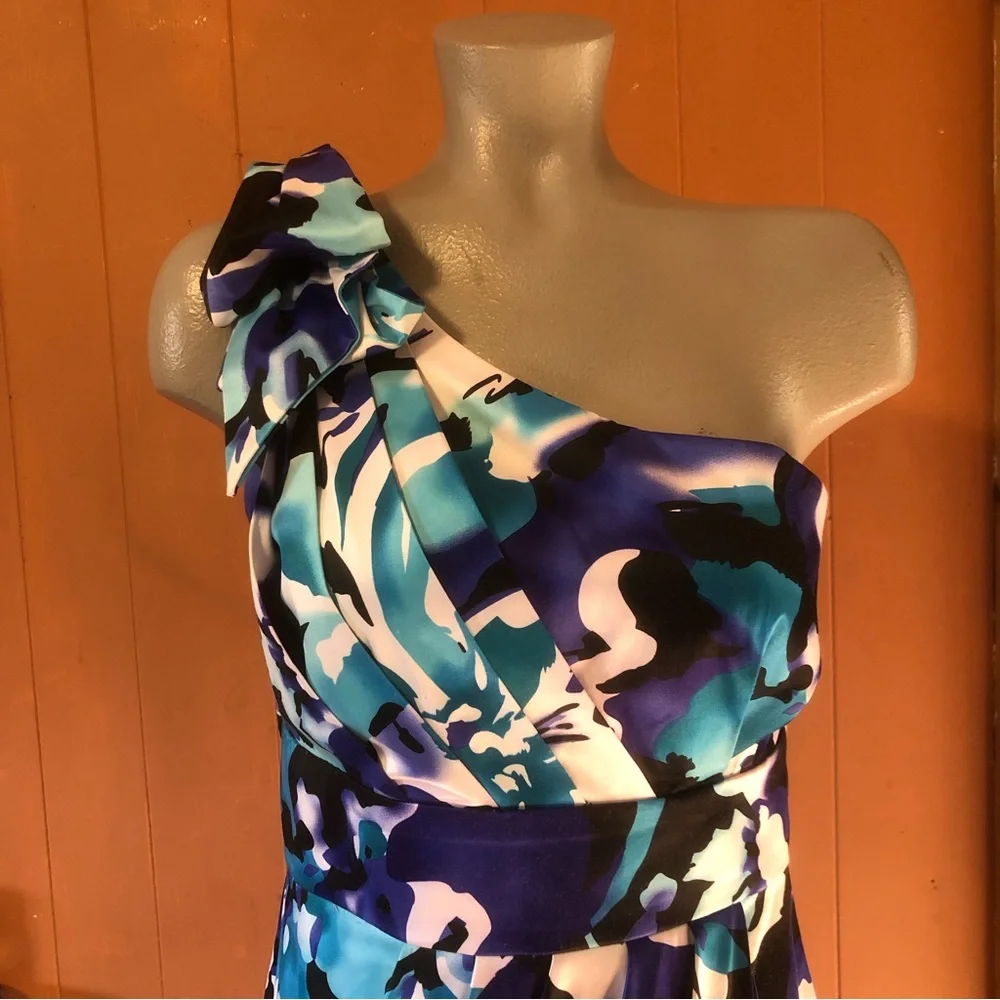 Bisou Bisou One Shoulder Floral Dress 10 - Picture 5 of 9